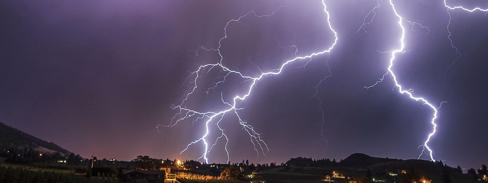 Amber Advisory Issued for Severe Lightning